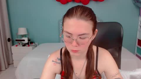 Snapshot of lexalove_doll chatting on October 8, 2025, 4:54 am Lexas Room online show from October 8, 2025, 4:54 am