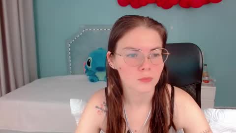 Snapshot of lexalove_doll chatting on October 24, 2025, 4:09 am Lexas Room online show from October 24, 2025, 4:09 am