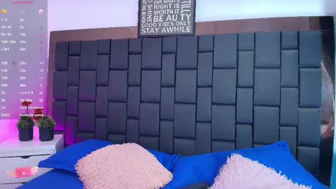 Lexi Howard  online show from November 22, 2025, 4:55 am