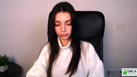 Alexia online show from November 18, 2025, 12:42 pm