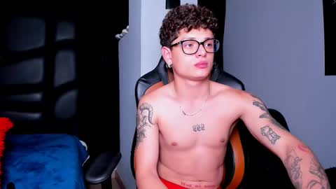 Snapshot of lexie_n_nate chatting on February 18, 2025, 3:10 am Lixie And Nte online show from February 18, 2025, 3:10 am