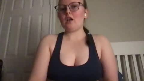 Snapshot of lexielilacs chatting on January 22, 2025, 2:48 am lexie online show from January 22, 2025, 2:48 am