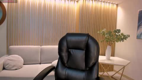 Lexie  online show from March 25, 2026, 8:48 pm