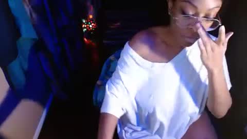 LEXIJAYNE online show from January 13, 2026, 9:25 am