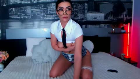 Amalia online show from March 3, 2026, 3:51 pm