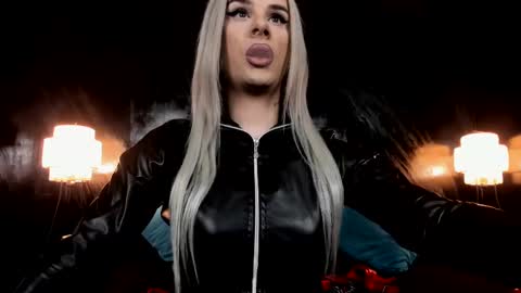 Snapshot of lexxymiss chatting on March 6, 2025, 6:37 pm eva lexy you may call me Miss online show from March 6, 2025, 6:37 pm