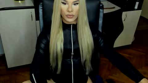 Snapshot of lexxymiss chatting on September 14, 2025, 8:52 pm eva lexy you may call me Miss online show from September 14, 2025, 8:52 pm