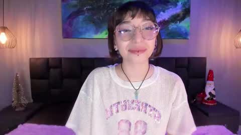 Snapshot of lexy_bluu chatting on December 6, 2024, 11:57 pm Lexy online show from December 6, 2024, 11:57 pm