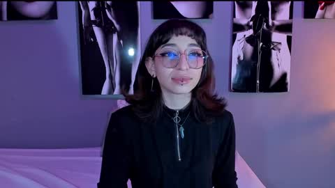 Snapshot of lexy_bluu chatting on December 18, 2024, 7:19 pm Lexy online show from December 18, 2024, 7:19 pm