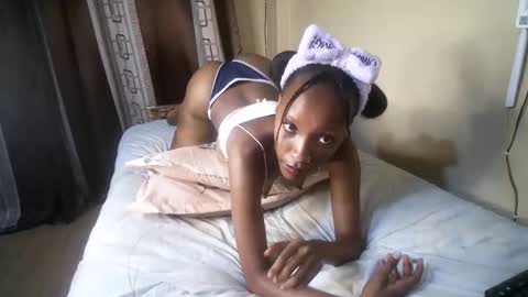 Lexy online show from November 11, 2025, 9:42 am