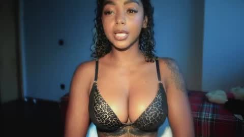 LEXY - Independent account online show from July 15, 2026, 12:43 pm