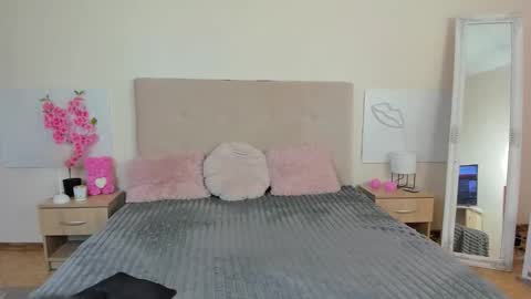 lexyfuun online show from December 3, 2025, 8:18 pm