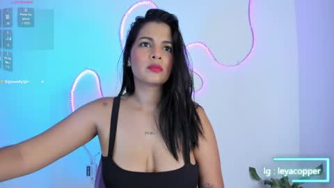 Snapshot of leyacopper chatting on May 21, 2026, 11:12 pm Leya online show from May 21, 2026, 11:12 pm