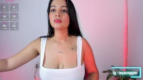 Snapshot of leyacopper chatting on June 5, 2026, 11:32 pm Leya online show from June 5, 2026, 11:32 pm
