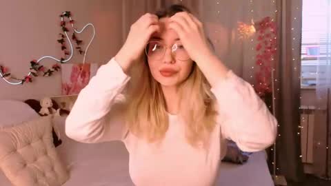 Lily online show from June 7, 2026, 2:59 am