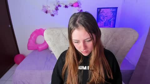 Leyla Miller online show from March 30, 2026, 3:13 pm
