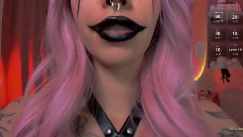 Snapshot of leylanoir chatting on October 25, 2025, 1:51 pm LEA online show from October 25, 2025, 1:51 pm