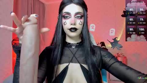 Snapshot of leylanoir chatting on November 1, 2025, 1:24 pm LEA online show from November 1, 2025, 1:24 pm