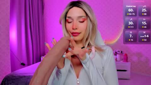 Snapshot of leylanoir chatting on November 23, 2025, 5:24 pm LEA online show from November 23, 2025, 5:24 pm