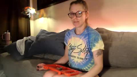 Hornystonerchick online show from December 5, 2024, 5:15 am