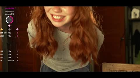 Snapshot of li_on_line chatting on January 6, 2025, 7:13 pm Li online show from January 6, 2025, 7:13 pm