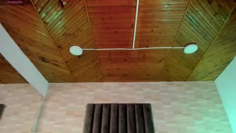 Lia online show from October 21, 2025, 12:06 pm