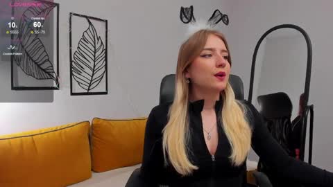 Lia online show from May 5, 2026, 2:08 am