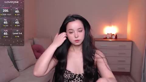 Snapshot of lia_hetty chatting on October 12, 2025, 2:27 pm L I A online show from October 12, 2025, 2:27 pm