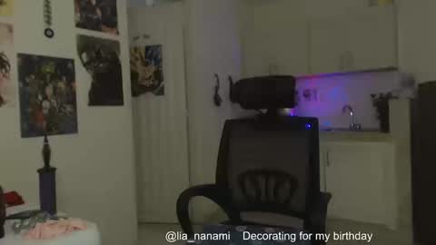 Snapshot of lia_nanami chatting on October 22, 2025, 10:53 pm Lia online show from October 22, 2025, 10:53 pm