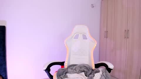 Little Queen Lia  online show from March 5, 2025, 4:45 am