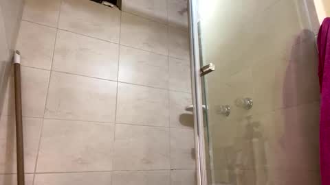 Little Queen Lia  online show from March 27, 2026, 12:05 am