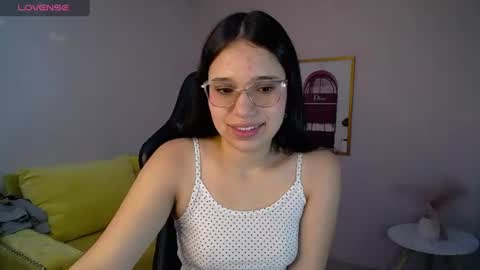 lia_rose_ch online show from June 24, 2026, 12:26 pm