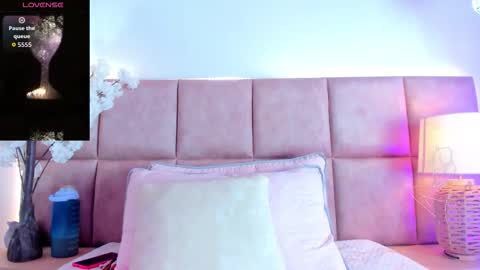 Liaa online show from December 1, 2025, 2:49 am