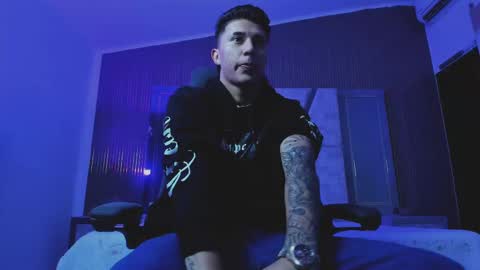 Snapshot of liaamsmiith_ chatting on September 25, 2025, 12:09 pm Liam Smith online show from September 25, 2025, 12:09 pm