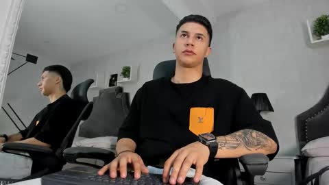 Snapshot of liaamsmiith_ chatting on October 4, 2025, 12:25 pm Liam Smith online show from October 4, 2025, 12:25 pm