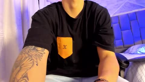 Snapshot of liaamsmiith_ chatting on October 12, 2025, 12:04 pm Liam Smith online show from October 12, 2025, 12:04 pm