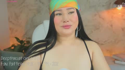 Lia Cox online show from October 4, 2025, 4:32 am