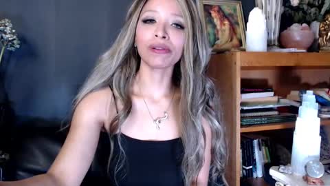 Lia Divina online show from December 31, 2024, 9:42 am