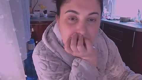 miss Lia  colection for travel online show from February 22, 2026, 9:02 pm