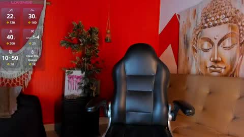 Snapshot of liahspencer chatting on May 5, 2026, 7:11 pm lia online show from May 5, 2026, 7:11 pm