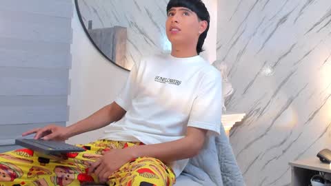 Snapshot of liam_055 chatting on January 25, 2025, 11:54 pm Liam online show from January 25, 2025, 11:54 pm