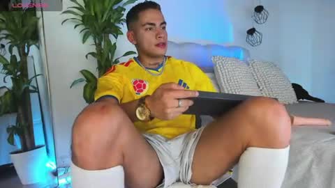 liam__cox online show from June 17, 2026, 8:43 pm