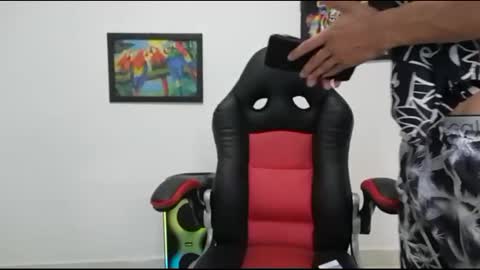 Snapshot of liam_andres12 chatting on October 19, 2025, 9:48 pm Andres online show from October 19, 2025, 9:48 pm