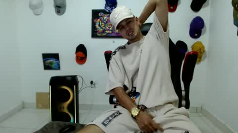 Andres online show from June 19, 2026, 10:13 pm
