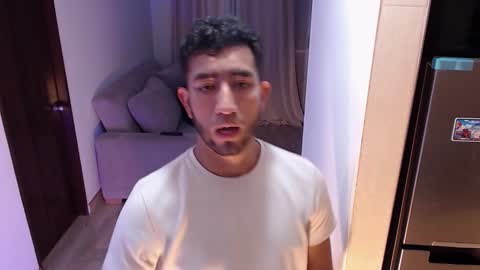 Snapshot of liam_bronw chatting on January 6, 2026, 11:40 pm liam_bronw online show from January 6, 2026, 11:40 pm