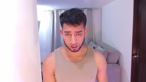 Snapshot of liam_bronw chatting on January 11, 2026, 2:05 am liam_bronw online show from January 11, 2026, 2:05 am