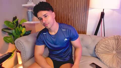 Liam Collins online show from December 3, 2025, 12:03 pm