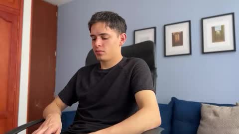 Liam online show from March 17, 2026, 7:39 pm