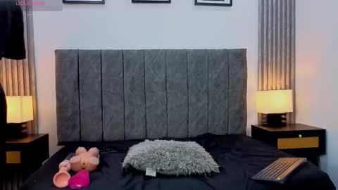 Liam forest  online show from September 23, 2025, 4:59 am