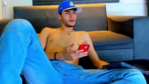 liam_genner online show from September 9, 2025, 1:05 am